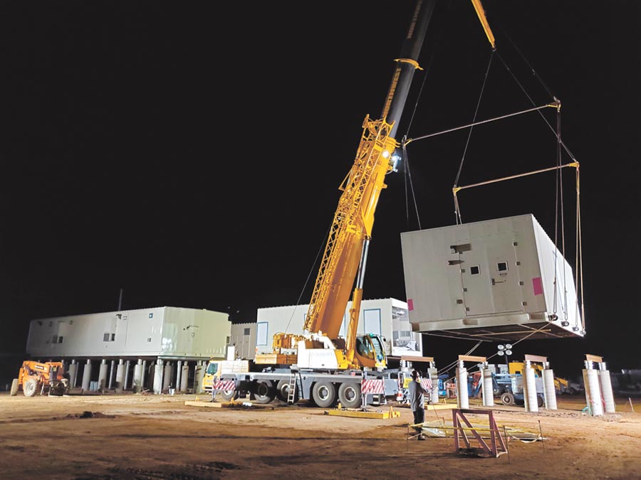 東元系統(tǒng)化設備e-house（預裝式電器間），在美國漂亮出擊。圖／東元提供