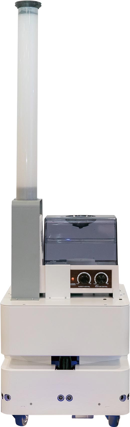 防疫機(jī)器人展現(xiàn)東元智慧移動平臺（AGV）更多元應(yīng)用。圖／東元提供